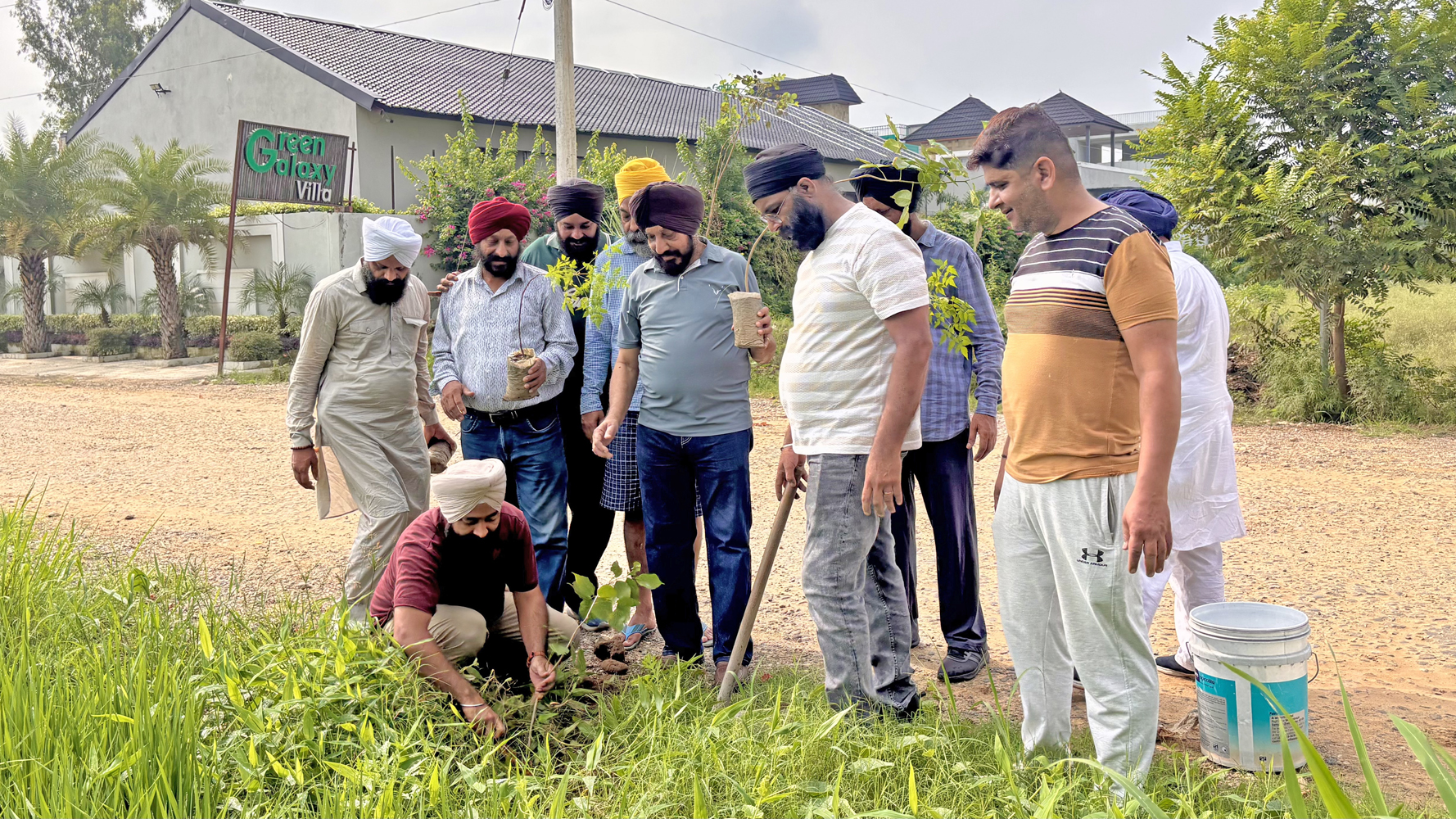 ਪ੍ਰੋਫੈਸ਼ਨਲ ਫੋਟੋਗਰਾਫਰ ਐਸੋਸੀਏਸ਼ਨ( ਰਜਿ  ) ਅੰਮ੍ਰਿਤਸਰ ਵੱਲੋਂ ਵਰਲਡ ਫੋਟੋਗਰਾਫੀ ਡੇ ਪੌਦੇ ਲਗਾ ਕੇ ਮਨਾਇਆ ਗਿਆ Team PPAA 🎥📷